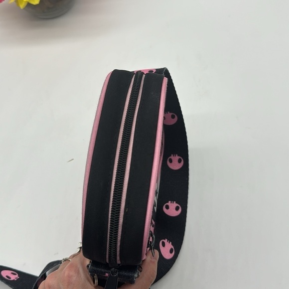 Kuromi by Sanrio Loungefly Black Pink Nylon Crossbody Bag NYB6056 - Picture 9 of 11